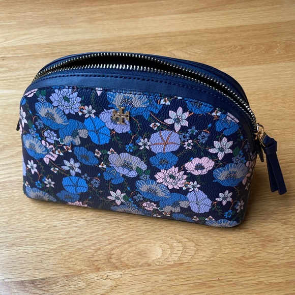 Tory Burch Handbags - Tory Burch cosmetic case